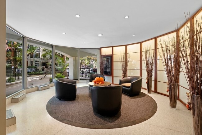 Foto del edificio - 1340 N Dearborn St
