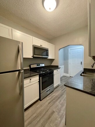 Building Photo - 1657 Minnehaha Ave E