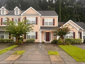 Building Photo - 1096 Harvester Cir