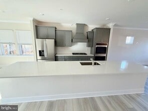 Building Photo - 330 Birdie Ct