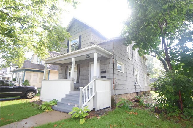 Foto del edificio - 731 N Sycamore St