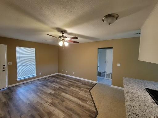 Building Photo - 253 Summit Dr