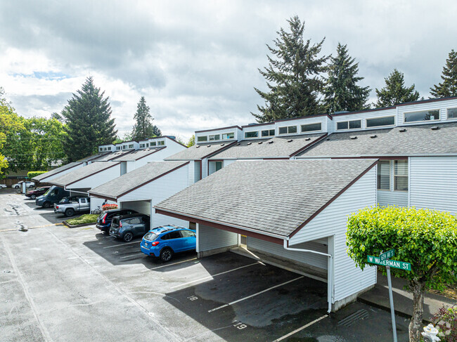 Building Photo - Applewood Lane Condominium