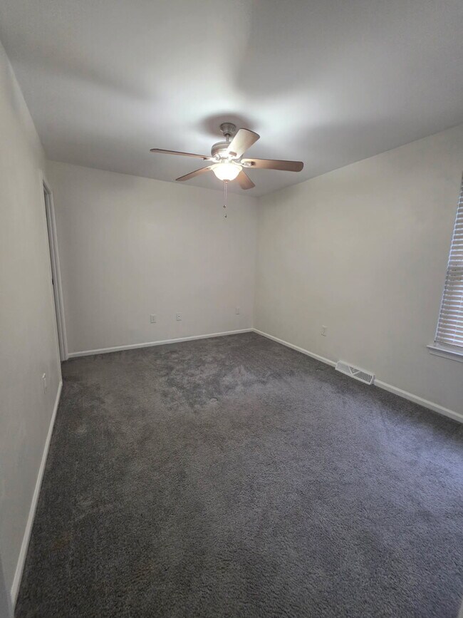 Building Photo - 103 Edward Lee Ct