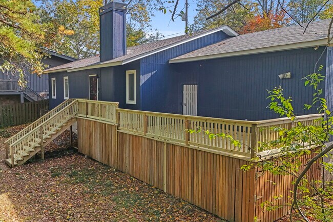 Building Photo - 26 Lakeside Dr