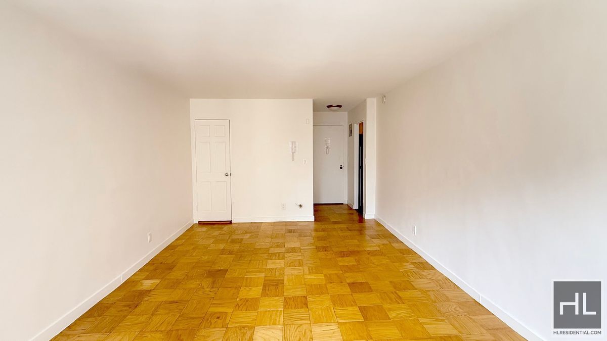 Primary Photo - EAST 36 STREET