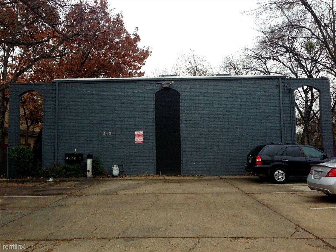 Primary Photo - 2 br, 1 bath Apartment - 912 N Bell Ave