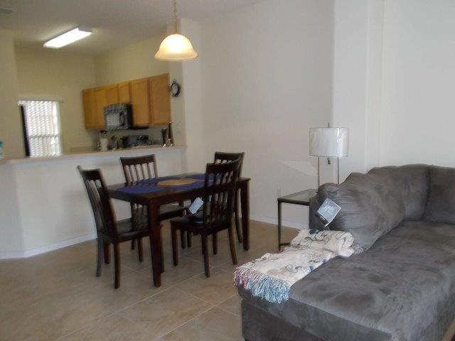 Building Photo - 4731 Vero Beach Pl