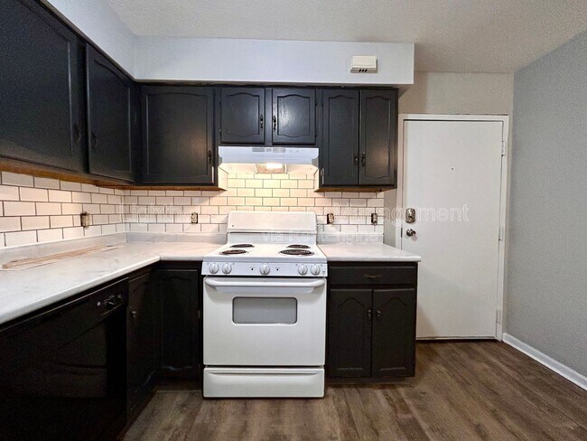 Foto del edificio - 2134 McKee Ave SW