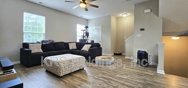 Building Photo - 4916 Limestone Ave