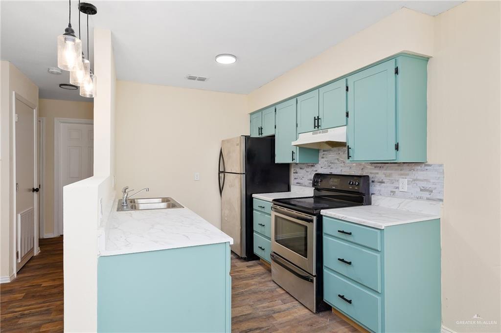 Primary Photo - 1620 W Samano St