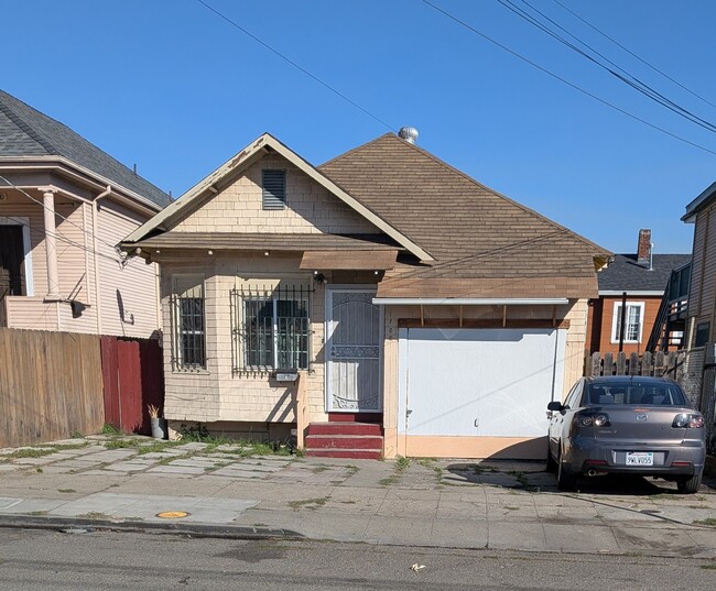 Photo - 1708 41st Ave (Oakland, CA) House