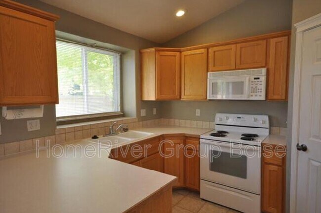 Foto del edificio - 16870 N Barrymore Dr