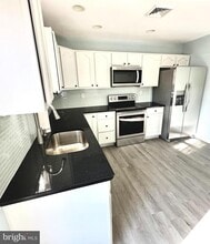 Building Photo - 4672 Umbria St