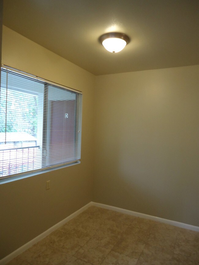 Foto del edificio - 275 E 19th St
