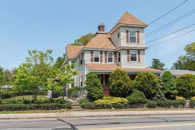 Street View - 201 W Meadow Rd