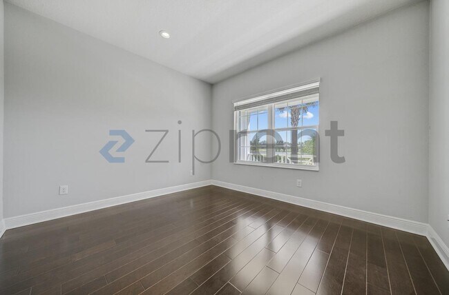 Building Photo - Unit