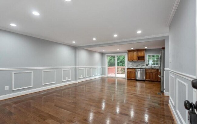 Building Photo - 3 bedroom in UPPER MARLBORO MD 20772