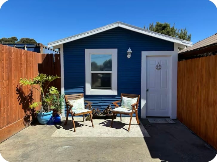 Primary Photo - 107 E Barnett St