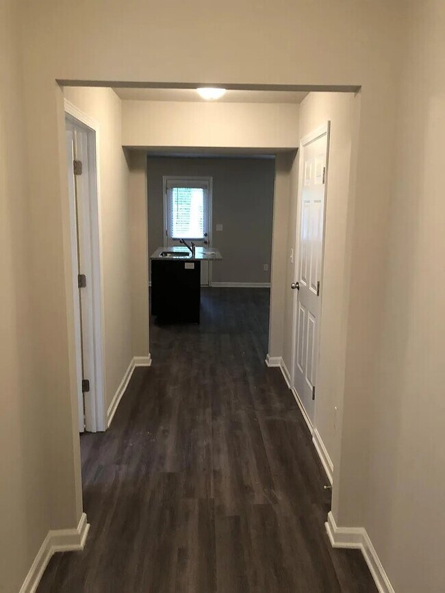 Foto del edificio - 1155 Oak Hollow Ln