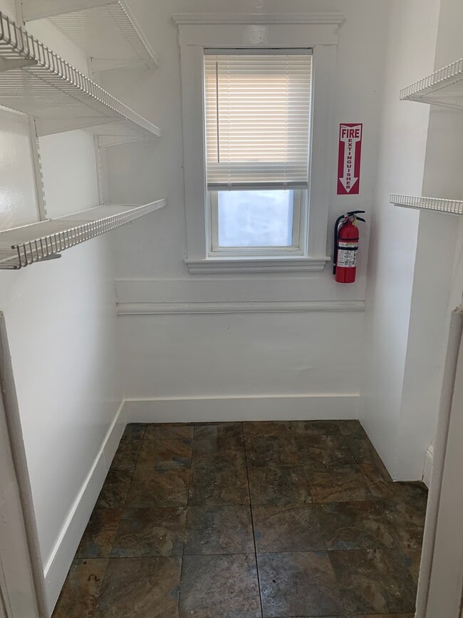 Building Photo - 52 Stonehurst St