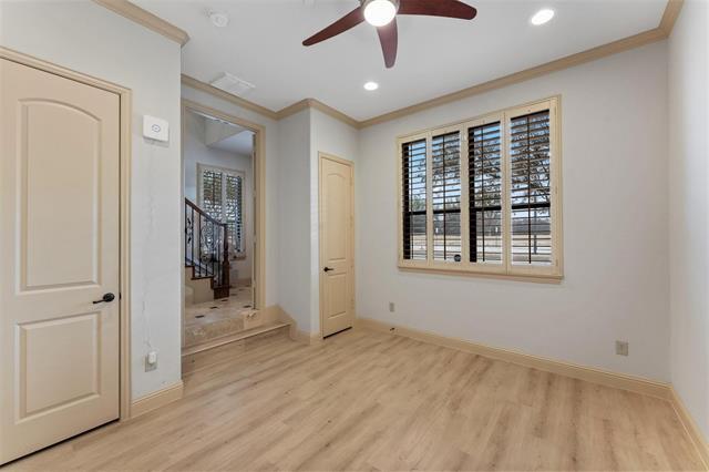 Building Photo - 7245 Parkwood Blvd
