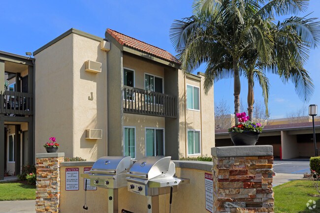 Trask Apartments Westminster Ca Home California Westminster Trask Apartments Primary Photo