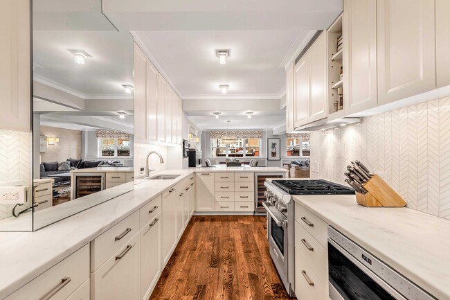 Foto del edificio - 181 E 73rd St