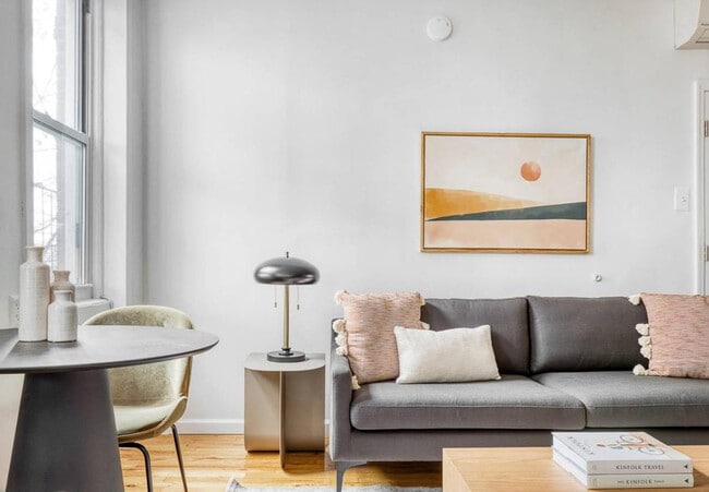 Building Photo - 837 2nd Ave