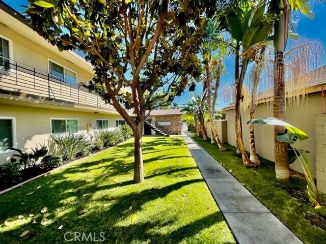 Foto del edificio - 12437 Harris Ave