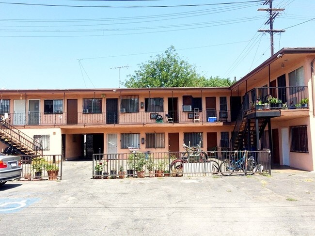 Foto del edificio - 1104 E 51st St