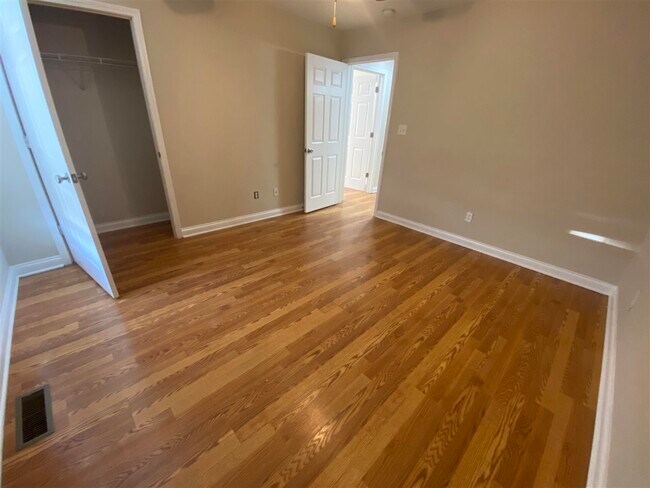 Foto del edificio - 1442 Calgary Way