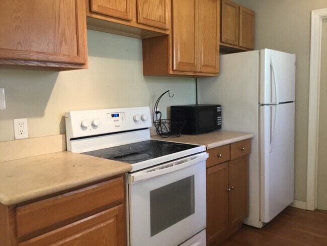 Foto del edificio - 4 bedroom home close to UNR