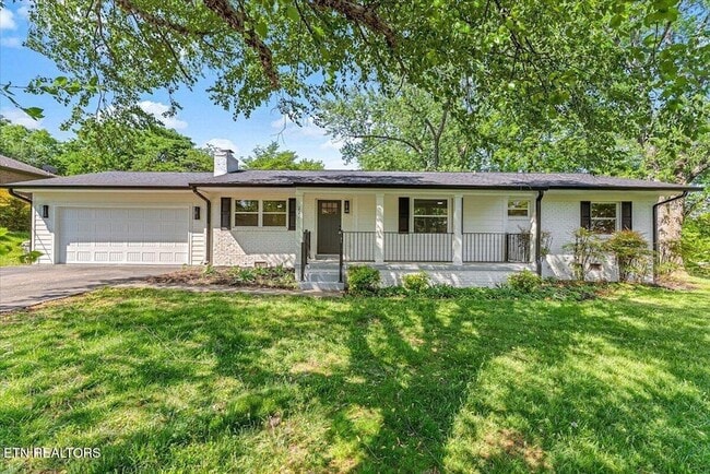 Photo - 221 Medford Rd House