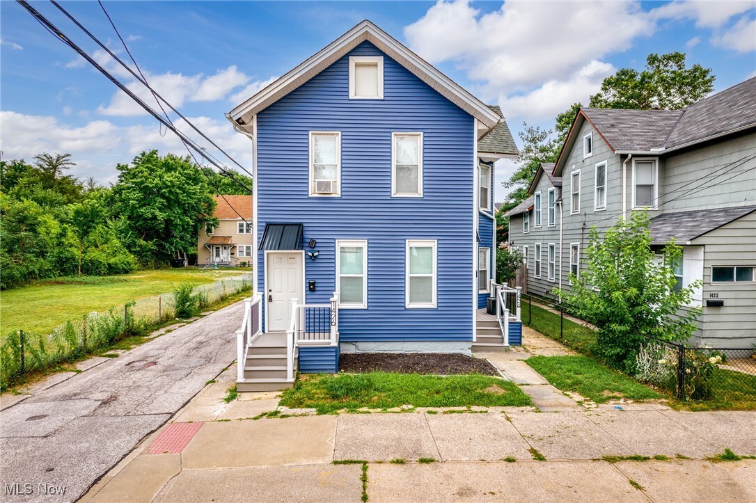 Primary Photo - 1426 Starkweather Ave