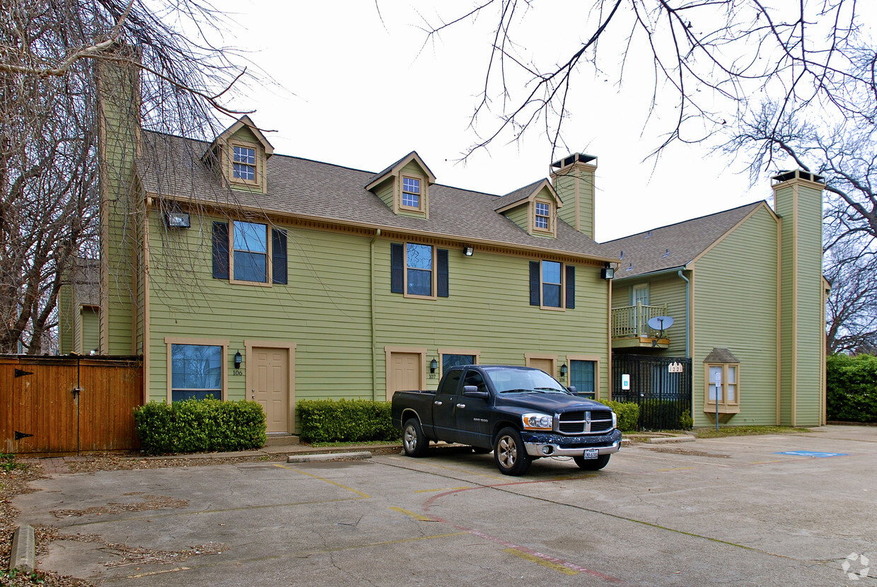 Primary Photo - 1221 Abrams Condo apartments