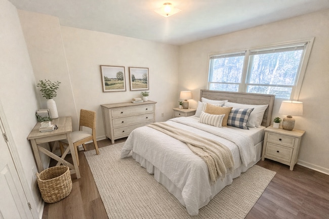 Building Photo - 350 Rucker Ln