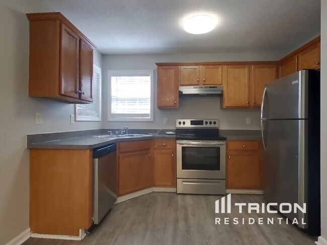 Building Photo - 170 Belle Ln