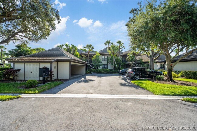 Building Photo - 13307 Polo Club Rd