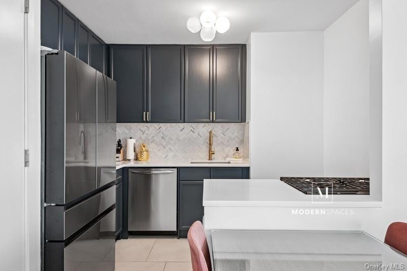 Primary Photo - 4-74 48th Avenue Unit 21-E