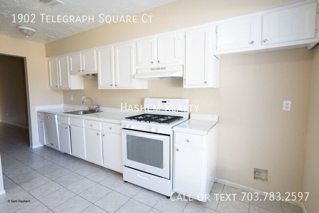 Building Photo - Enter your next chapter of living!