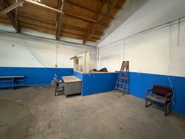 Foto del edificio - Warehouse