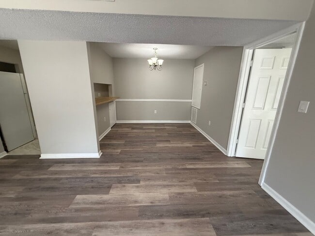 Foto del edificio - 3609-B-28 Juneau Rd