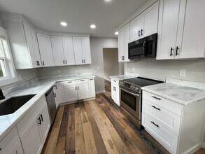 Building Photo - 817 N 3rd St