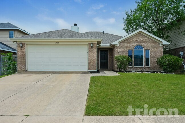 Building Photo - 3469 Cayman Dr