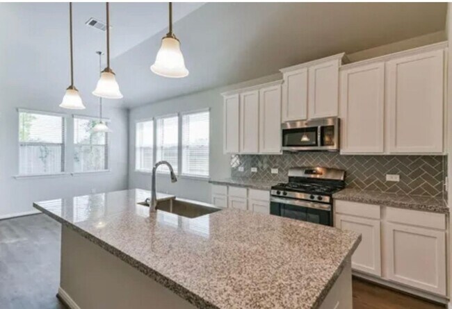 Building Photo - 3 Bedroom Single Family Home in Richwood