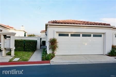 Building Photo - 22442 Estallens