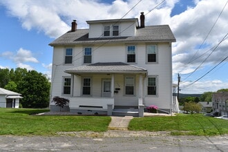 Building Photo - 158 Martone St