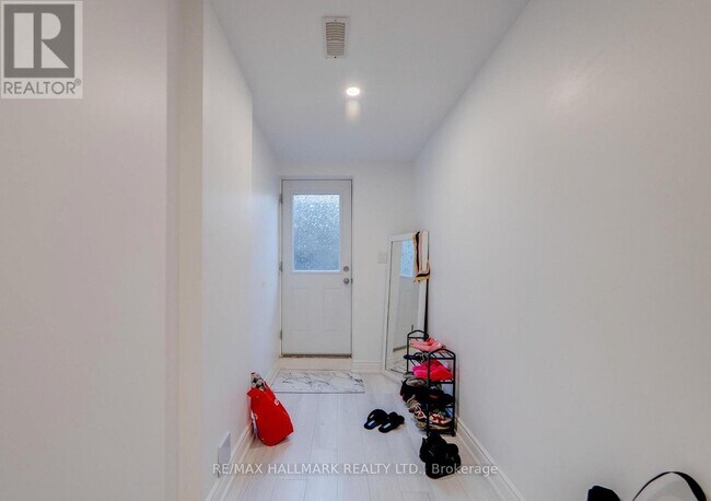 Photo du bâtiment - 11 Burcombe Cross