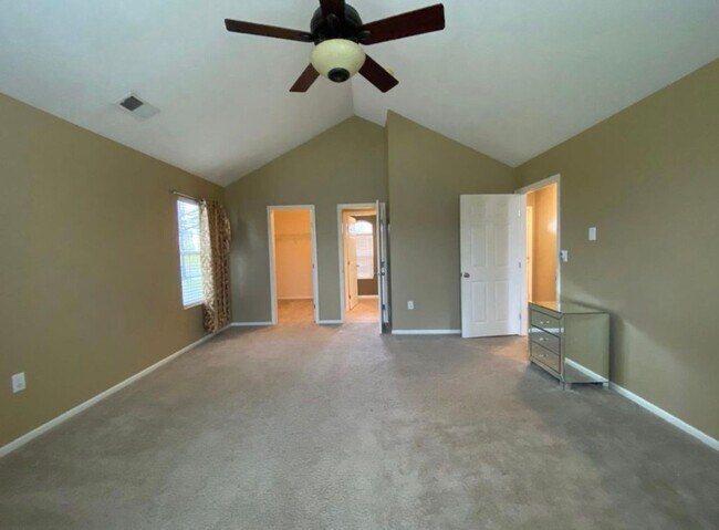 Foto del edificio - 4945 Ivyvine Blvd